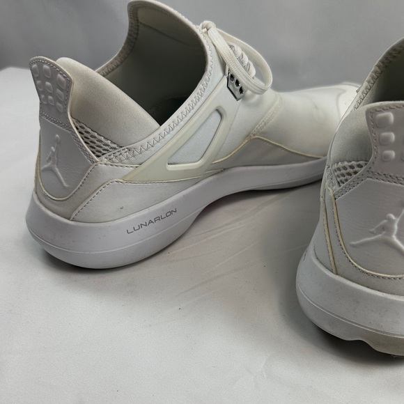 Jordan Fly 89 White/Cream Basketball Sneakers with Silver Accents Sz 10.5 - Picture 6 of 13